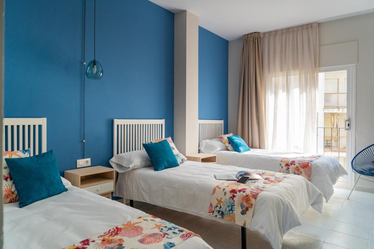 Hotel Aubi Сан-Антонио-де-Калонже Экстерьер фото