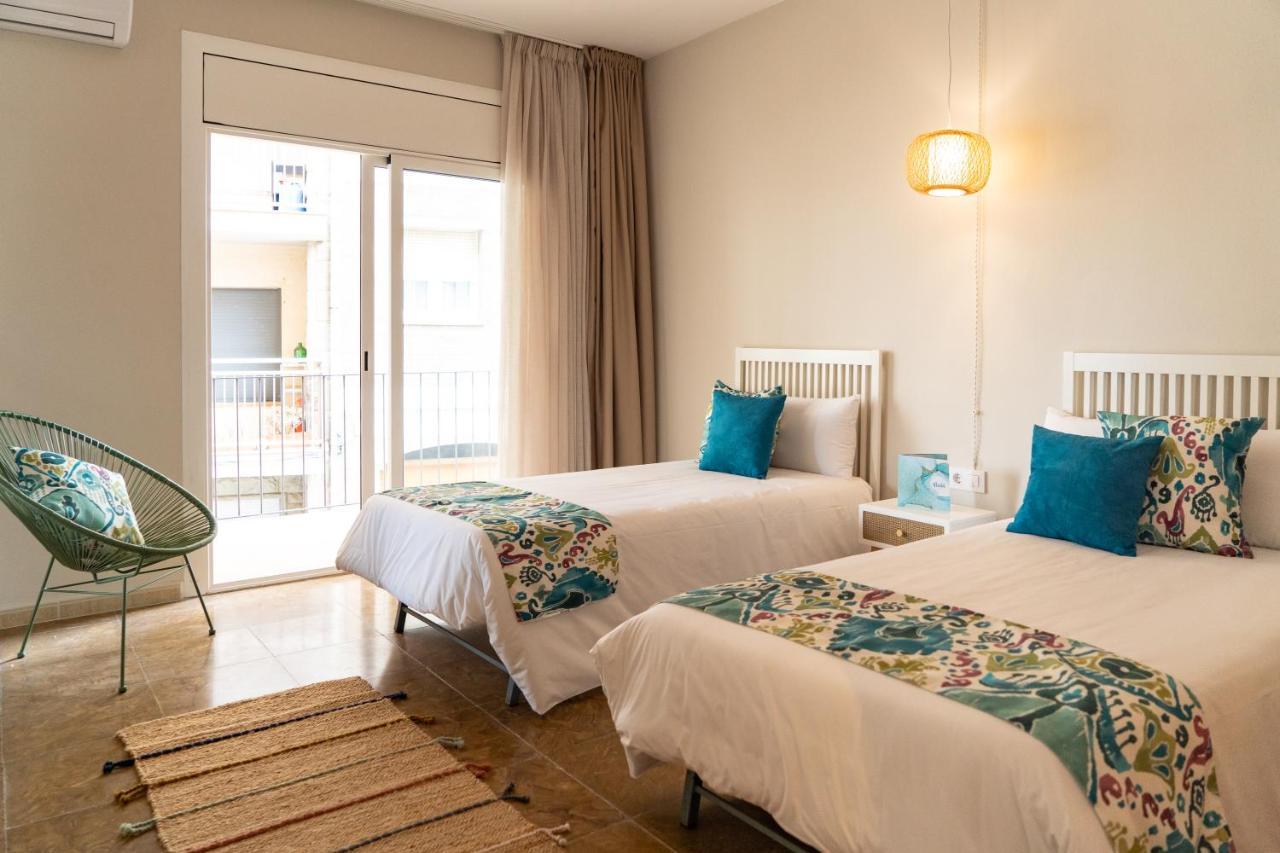 Hotel Aubi Сан-Антонио-де-Калонже Экстерьер фото