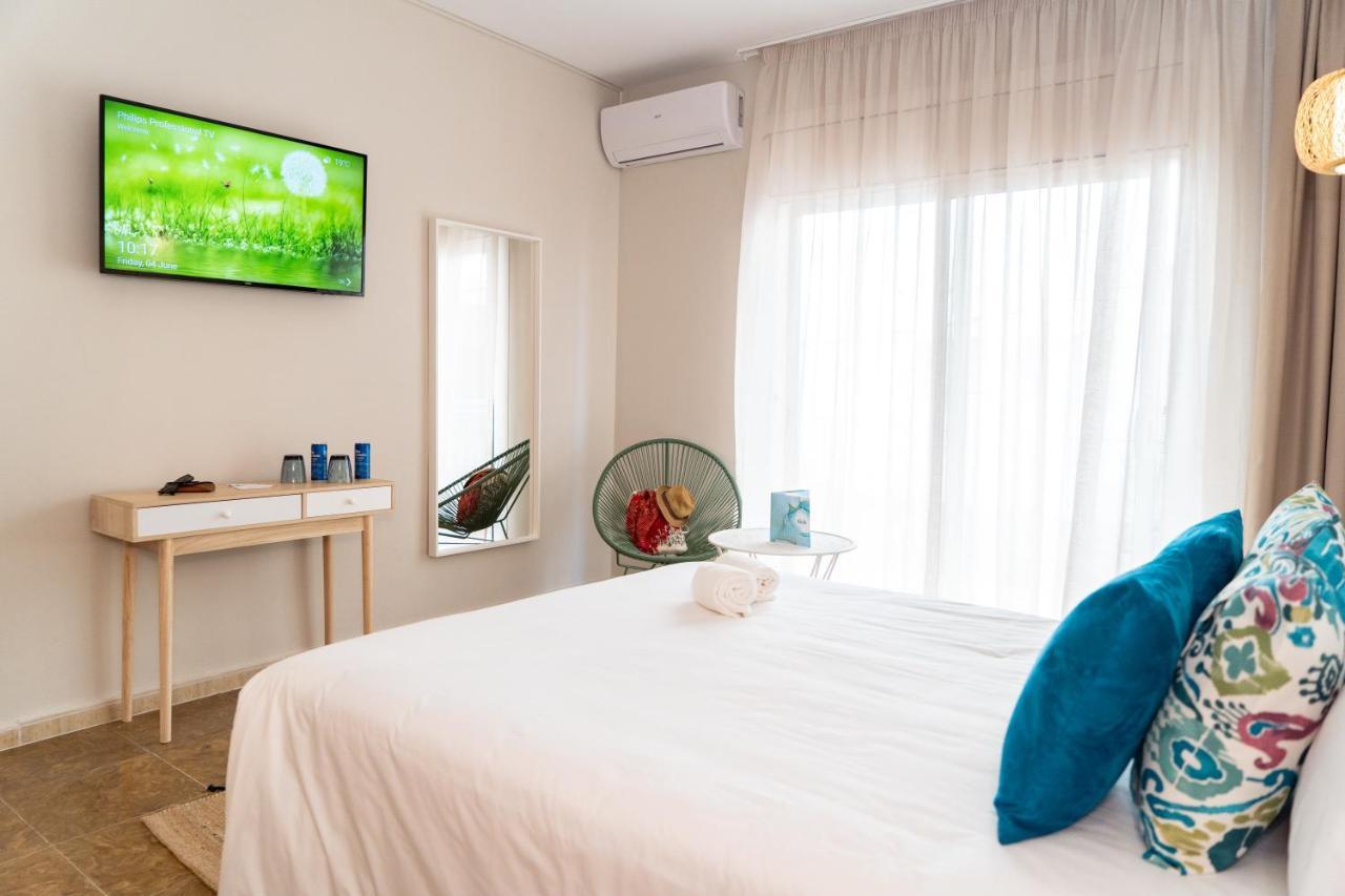 Hotel Aubi Сан-Антонио-де-Калонже Экстерьер фото