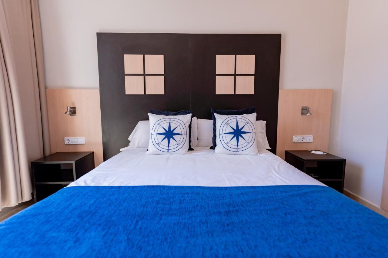 Hotel Aubi Сан-Антонио-де-Калонже Экстерьер фото