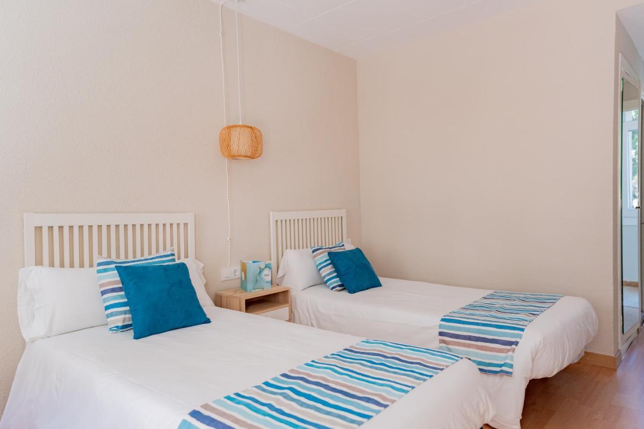 Hotel Aubi Сан-Антонио-де-Калонже Экстерьер фото